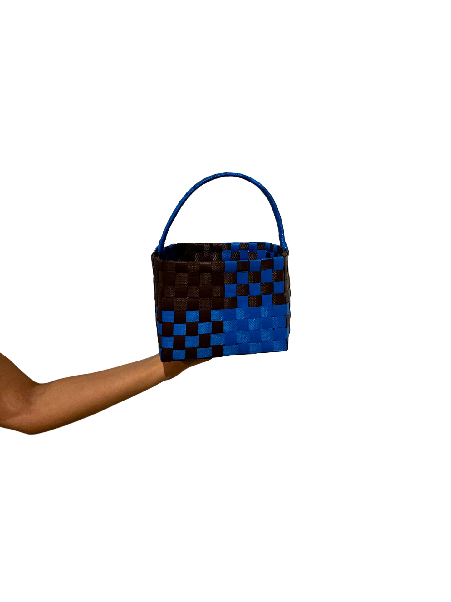 El Yapımı Örgü Sepet